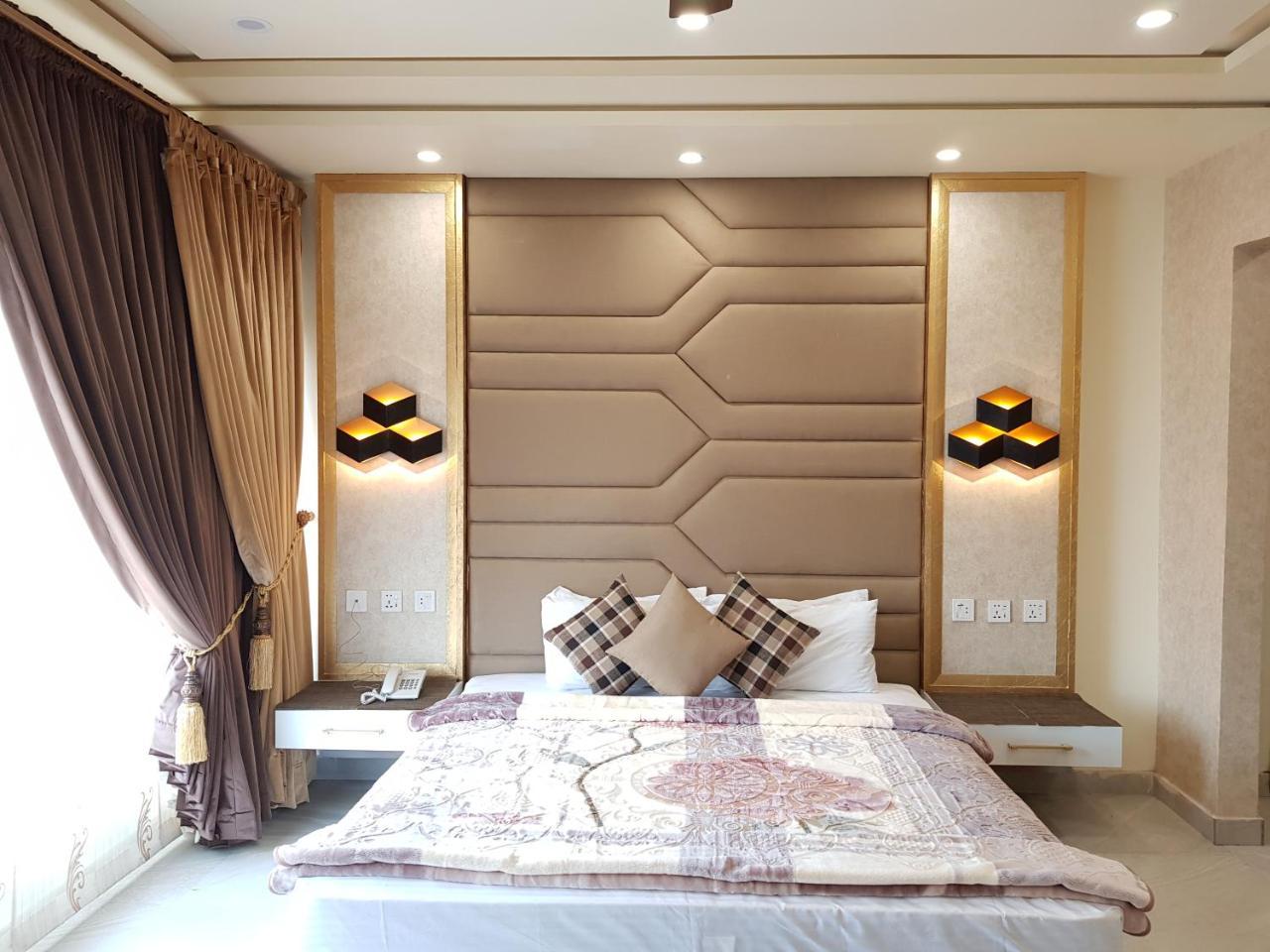 Hotel Avalon Suites Мултан Экстерьер фото