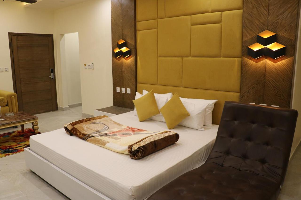 Hotel Avalon Suites Мултан Экстерьер фото