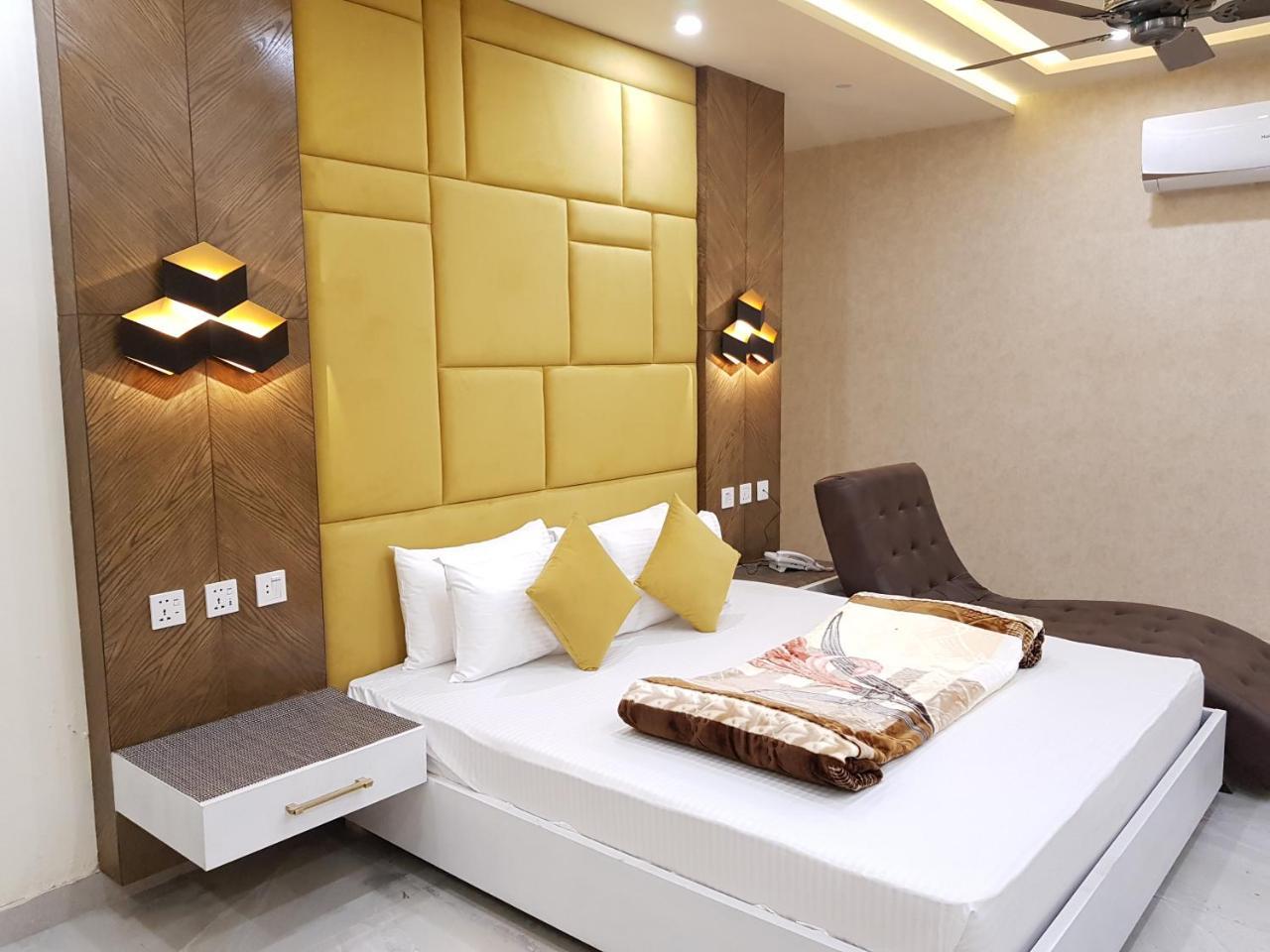Hotel Avalon Suites Мултан Экстерьер фото